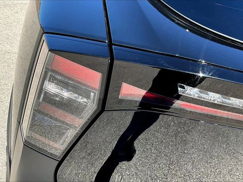 New 2026 Nissan Kicks SR w/ Illumination Package image 12