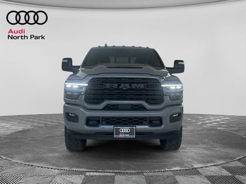 Used 2025 RAM 2500 Laramie AWD/4WD image 8