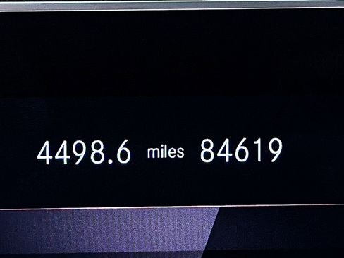 Used 2020 Mercedes-Benz GLE 350 image 32