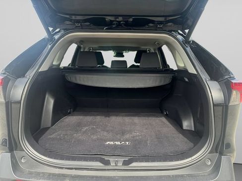 Used 2019 Toyota RAV4 XLE w/ Convenience Package FWD image 19