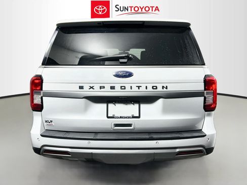 Used 2024 Ford Expedition XLT RWD image 5