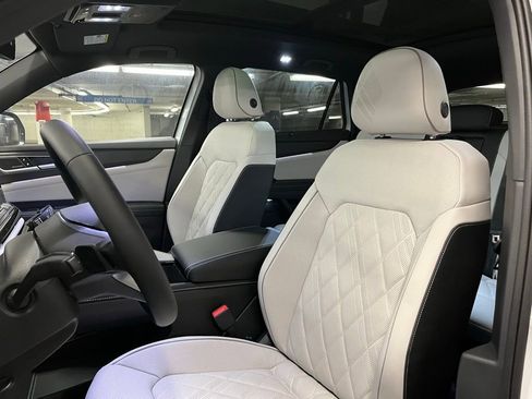 New 2026 Volkswagen Atlas Cross Sport SEL Premium R-Line AWD/4WD image 20