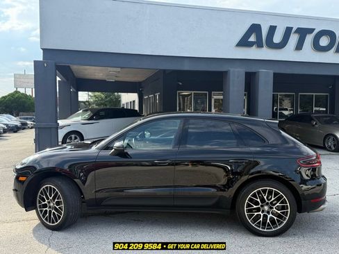 Used 2018 Porsche Macan AWD/4WD image 2