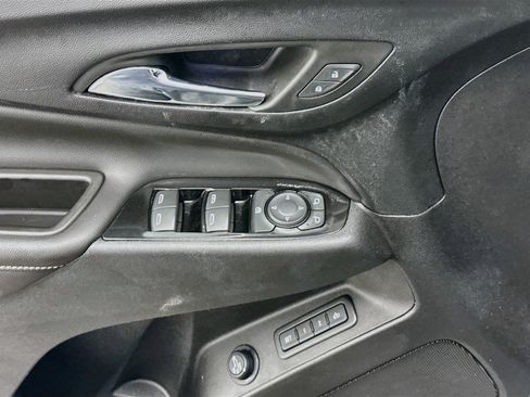 Used 2023 Chevrolet Equinox Premier AWD/4WD image 15