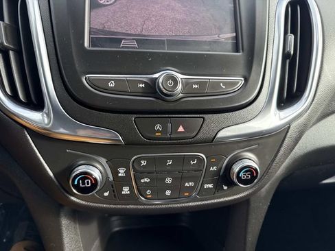 Used 2022 Chevrolet Equinox LT image 28