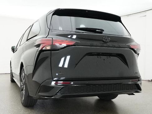 New 2026 Toyota Sienna XSE FWD image 22