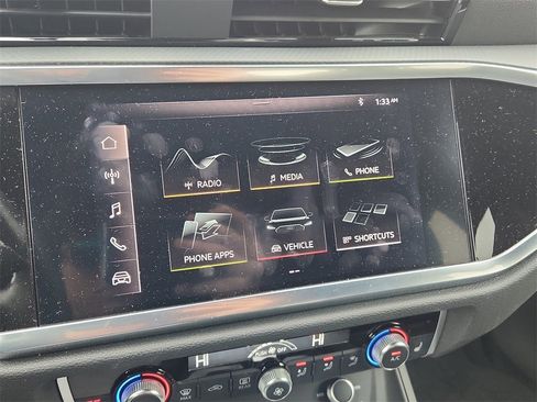 Used 2020 Audi Q3 2.0T Premium image 20