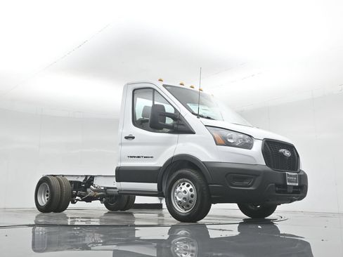 New 2026 Ford Transit 350 RWD image 38