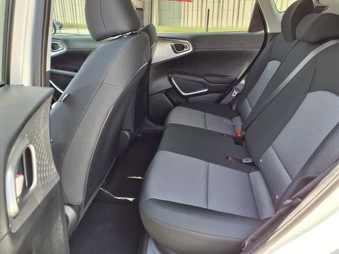 Certified 2025 Kia Soul S image 11