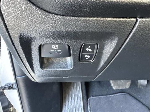 Used 2025 RAM 1500 Laramie image 11