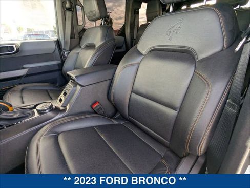 Certified 2023 Ford Bronco Badlands w/ Sasquatch Package image 11