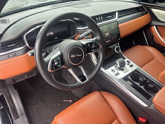 Used 2024 Jaguar XF R-Dynamic SE AWD/4WD image 14