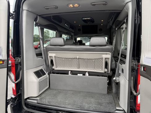 Used 2018 Ford Transit 250 148 Medium Roof w/ Exterior Upgrade Package RWD image 18