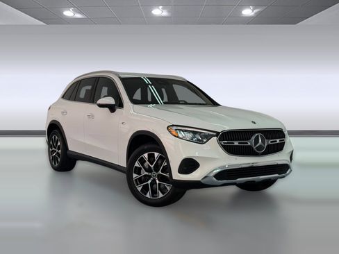 Certified 2025 Mercedes-Benz GLC 350e 4MATIC image 6
