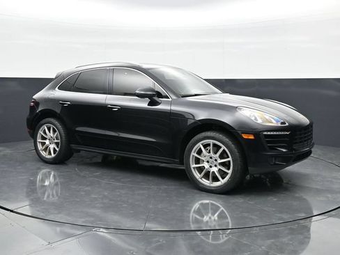Used 2018 Porsche Macan S AWD/4WD image 3