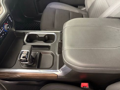 Used 2024 Chevrolet Silverado 1500 LT image 32