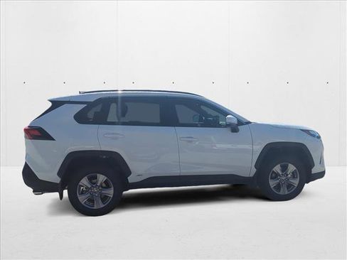 New 2025 Toyota RAV4 XLE image 4
