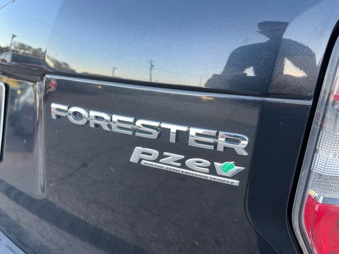 Used 2015 Subaru Forester 2.5i Limited image 17