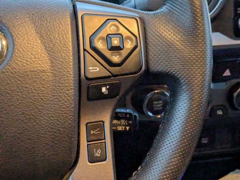 Used 2021 Toyota Tacoma TRD Sport image 12