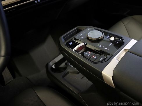 Used 2026 BMW iX xDrive45 w/ Premium Package image 25