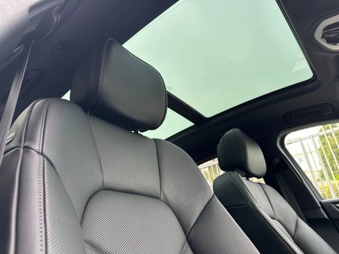 New 2026 Porsche Macan AWD/4WD image 18