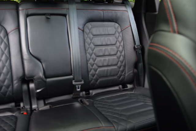 Used 2023 Ford Escape ST-Line Elite w/ Premium Technology Package AWD/4WD image 17