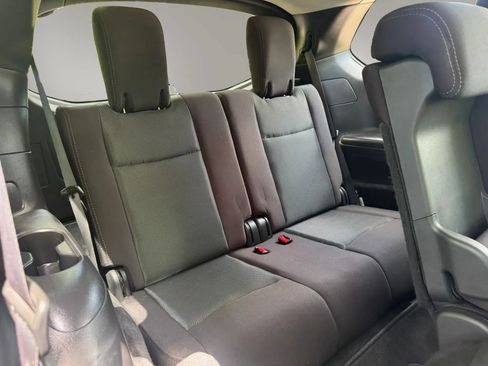 Used 2019 Nissan Pathfinder SV AWD/4WD image 15