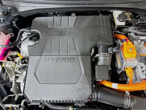 Used 2023 Hyundai Elantra Limited image 31