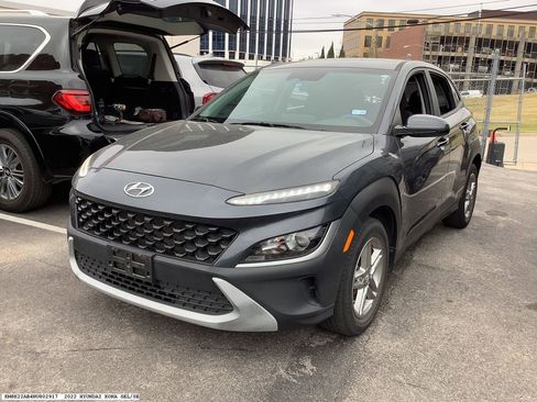 Used 2022 Hyundai Kona SE image 4
