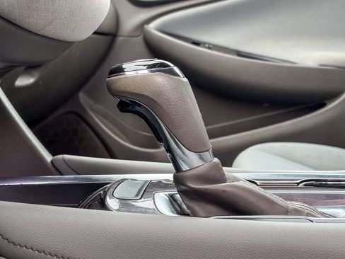 Used 2018 Chevrolet Malibu LT image 21