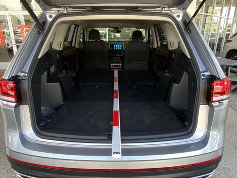 Certified 2025 Volkswagen Atlas SE AWD/4WD image 19