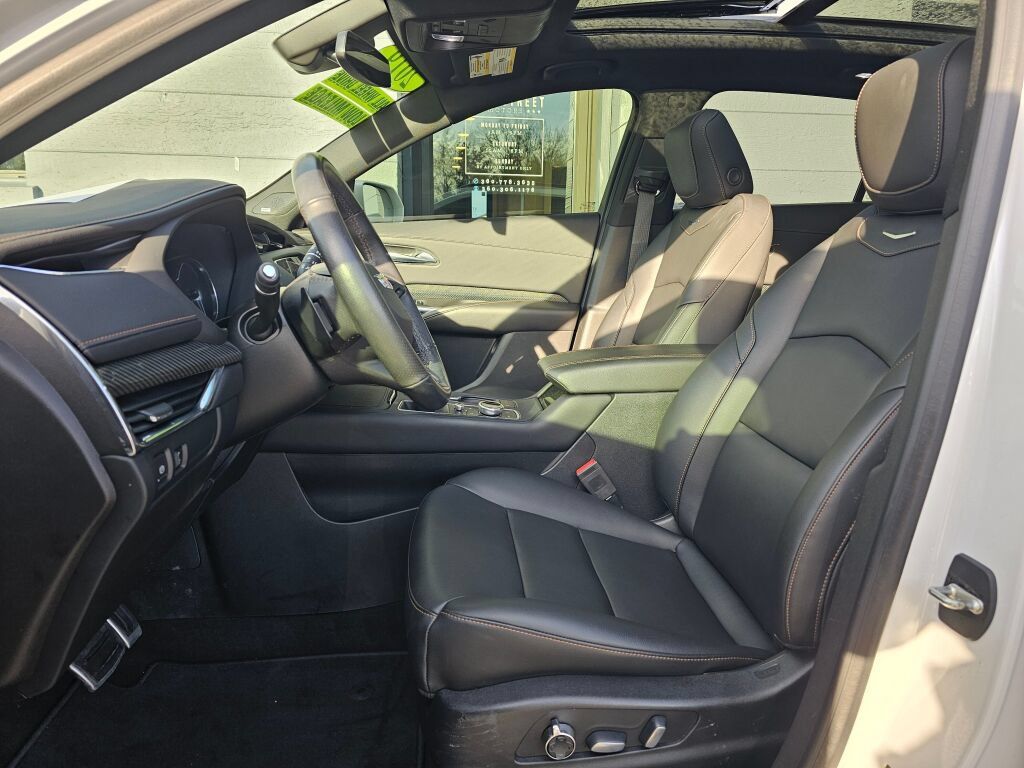 Used 2019 Cadillac XT4 Sport w/ Driver Awareness Package AWD/4WD image 21