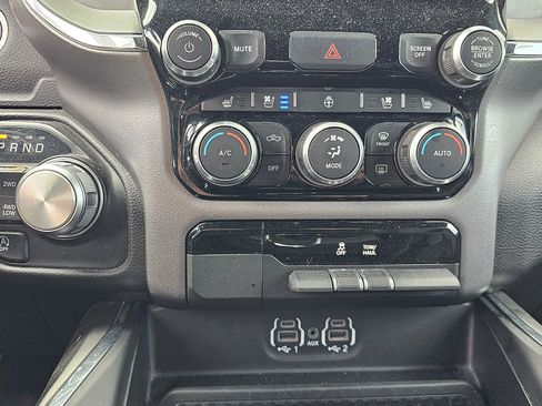 Used 2024 RAM 1500 Laramie AWD/4WD image 23