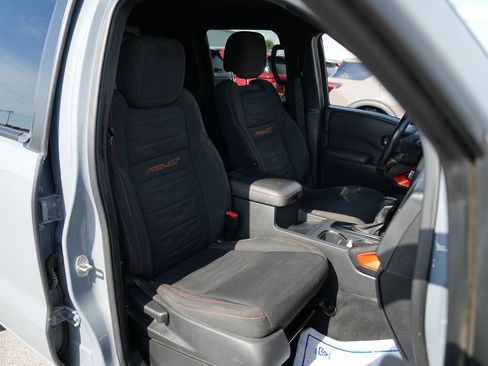 Used 2023 Nissan Frontier 4x4 Crew Cab image 20