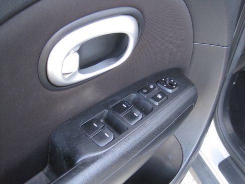 Used 2015 Kia Soul image 21