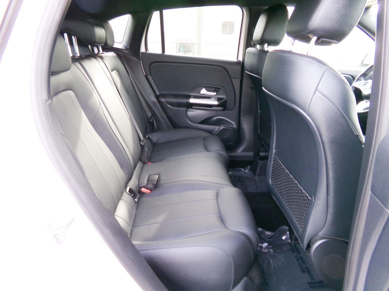 Used 2025 Mercedes-Benz GLA 250 image 14