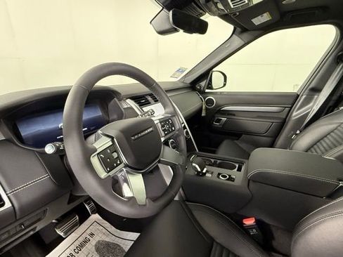 Certified 2025 Land Rover Discovery Dynamic SE AWD/4WD image 20