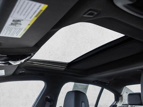 Used 2024 BMW 530i xDrive w/ Premium Package image 11