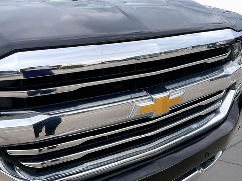 Used 2018 Chevrolet Silverado 1500 High Country AWD/4WD image 30