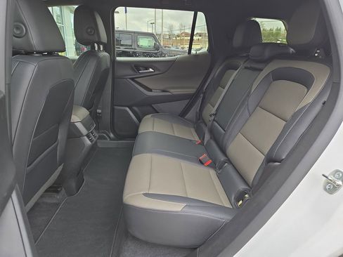 Used 2025 Chevrolet Equinox LT w/ Convenience Package II image 15