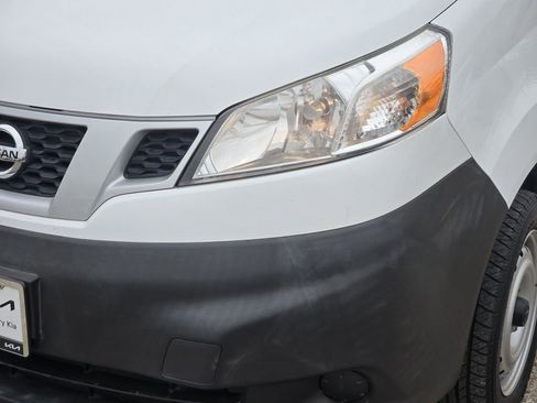 Used 2016 Nissan NV200 S image 8
