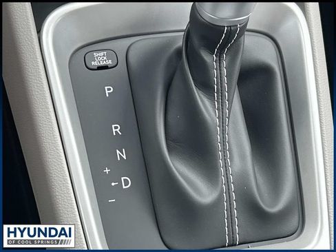 New 2026 Hyundai Venue SEL FWD image 31