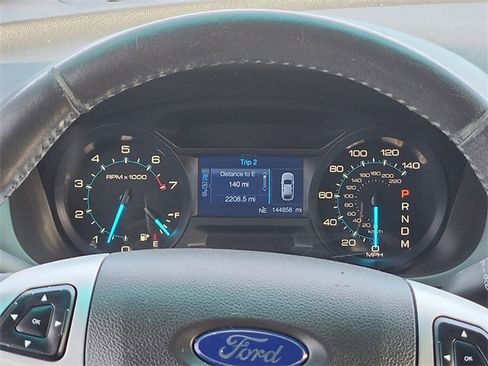 Used 2015 Ford Explorer XLT image 13