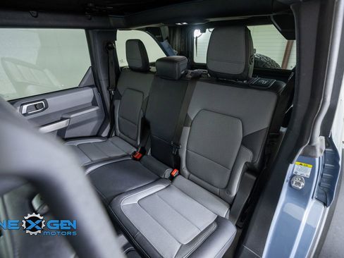 Used 2023 Ford Bronco Everglades AWD/4WD image 34