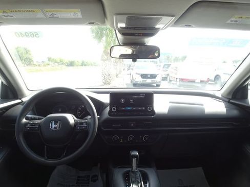 Certified 2025 Honda HR-V LX image 11