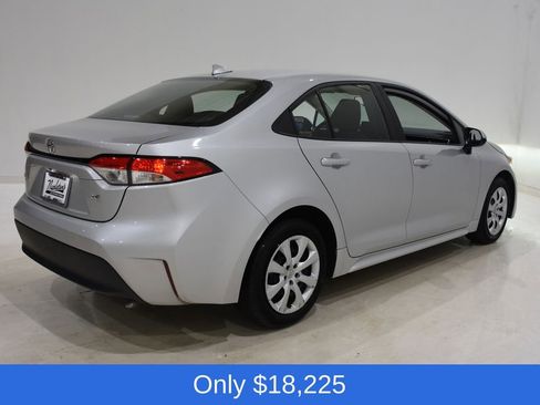 Used 2024 Toyota Corolla LE image 4