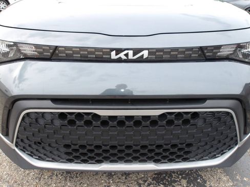 Used 2023 Kia Soul LX w/ LX Technology Package FWD image 35