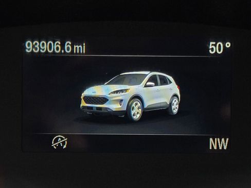 Used 2022 Ford Escape SE image 16