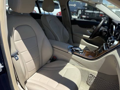 Used 2015 Mercedes-Benz C 300 4MATIC Sedan image 25
