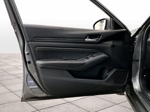 Used 2020 Nissan Altima 2.5 S FWD image 22